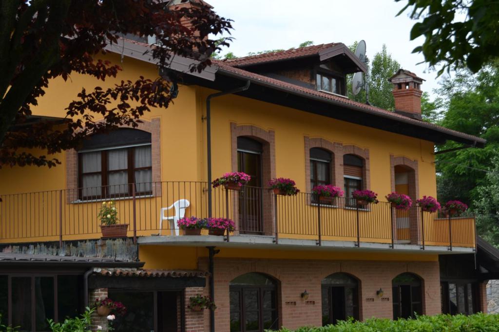 Bed and Breakfast Trattoria Vecchio Mulino à Niella Tanaro Extérieur photo